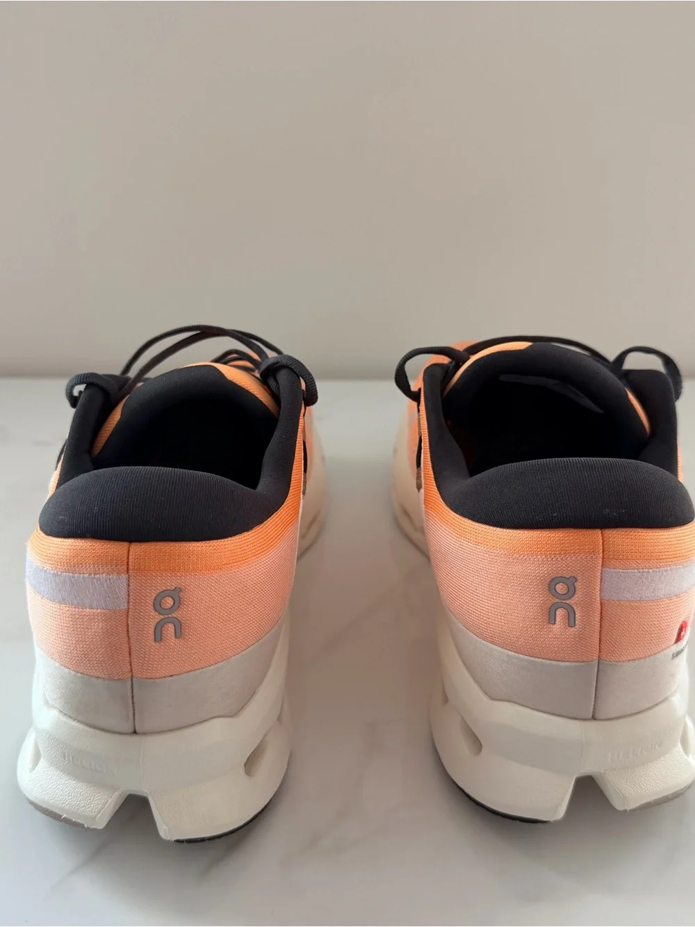 On Cloudsurfer 2 Mens Low Top Lace Up Mesh Sneakers Tangerine/Ivory